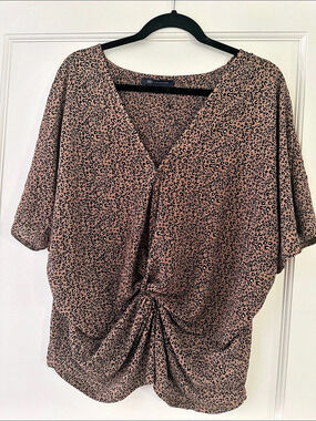 M&S Animal Print Blouse with a twist in Brown & Black Size Medium Like New